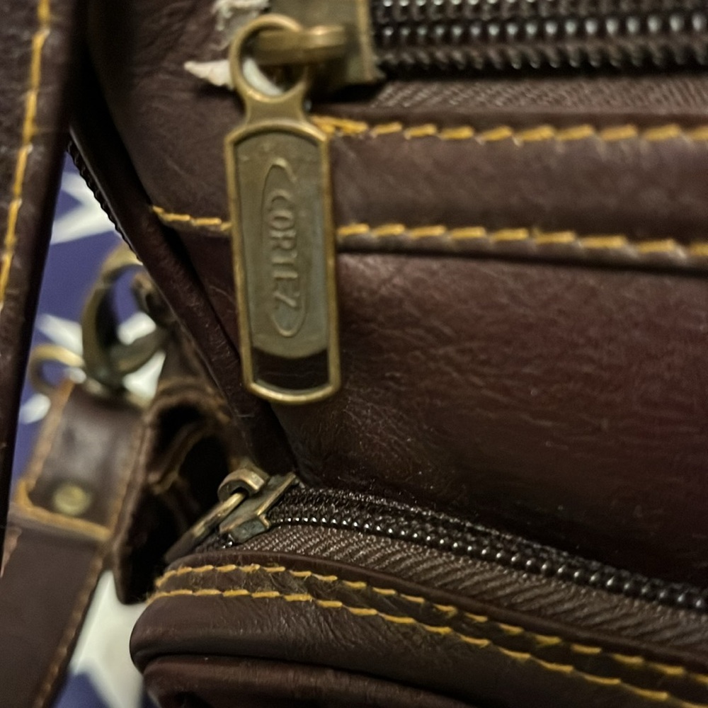 Vintage Brown Leather Unisex Bag - Picture 8 of 13